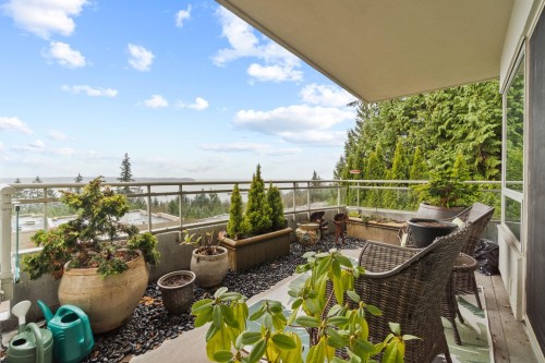 201-3105 Deer Ridge Drive, West Vancouver, BC 