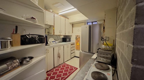 2071 Deep Cove Road, North Vancouver, BC 