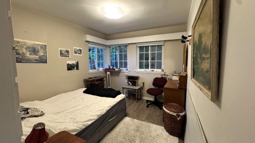 2071 Deep Cove Road, North Vancouver, BC 