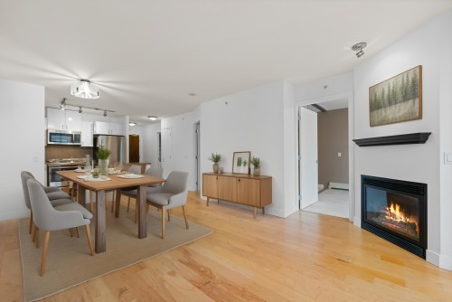 805-175 1St Street W, North Vancouver, BC 