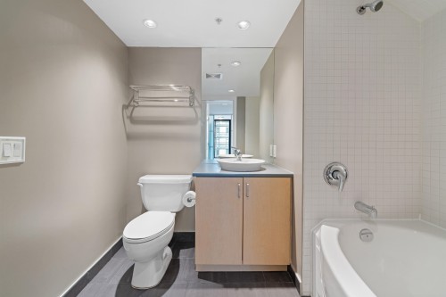 805-175 1St Street W, North Vancouver, BC 