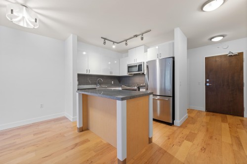 805-175 1St Street W, North Vancouver, BC 