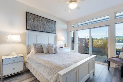 5937 Beachgate Lane, Sechelt, BC 