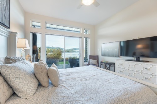 5937 Beachgate Lane, Sechelt, BC 