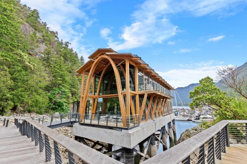 101-6699 Nelson Avenue, West Vancouver, BC 