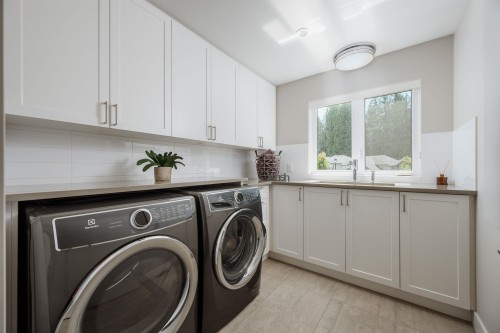 10043 246B Street, Maple Ridge, BC 