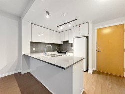 4xx-9168 Slopes Mews  Burnaby, BC V5A 0E4