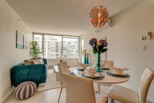 1X08-7979 Firbridge Way, Richmond, BC 