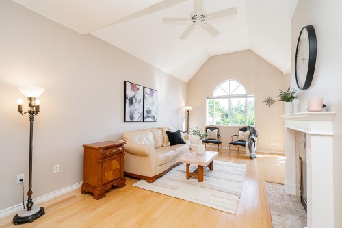 201-25 Richmond Street, New Westminster, BC 