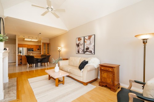 201-25 Richmond Street, New Westminster, BC 