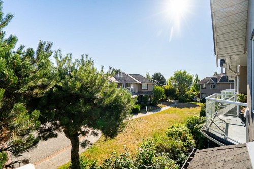 201-25 Richmond Street, New Westminster, BC 