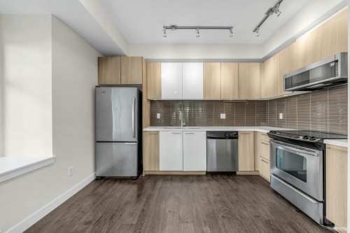 201-618 Langside Avenue, Coquitlam, BC 