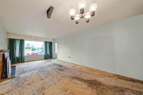 5284 Slocan Street, Vancouver, BC 