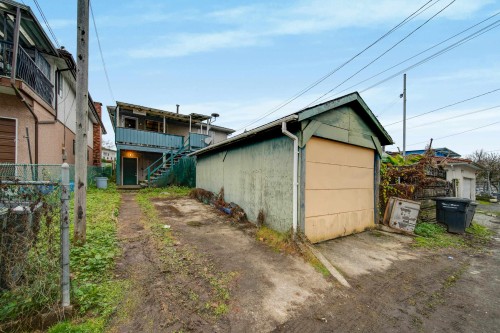 5284 Slocan Street, Vancouver, BC 