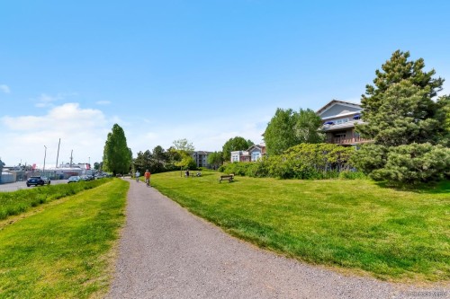 231-5700 Andrews Road, Richmond, BC 