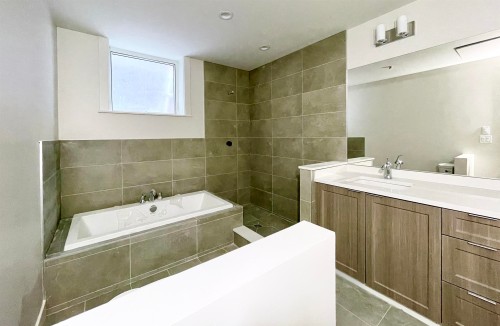 11101-468 Eaglecrest Drive, Gibsons, BC 