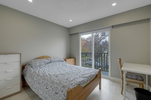 2624 Kitchener Street, Vancouver, BC 