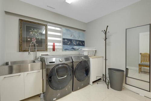 2624 Kitchener Street, Vancouver, BC 