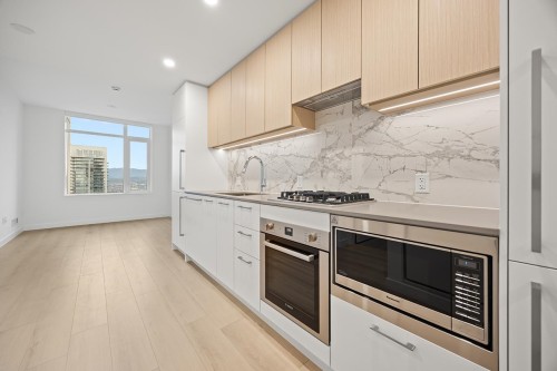 3307-6468 Willingdon Avenue, Burnaby, BC 