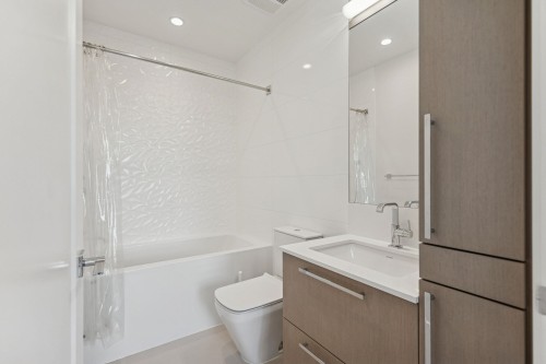 402-6168 East Boulevard, Vancouver, BC 