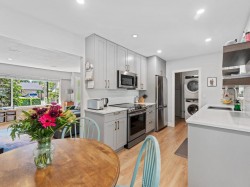 11584 212 Street  Maple Ridge, BC V2X 4Z5