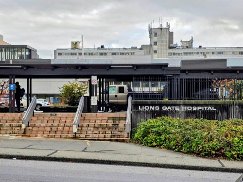 208-214 15Th Street E, North Vancouver, BC 