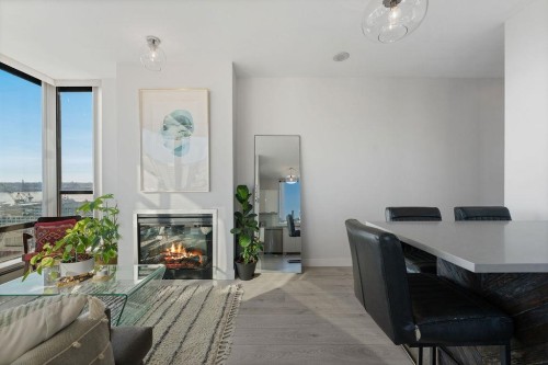 1707-151 2Nd Street W, North Vancouver, BC 