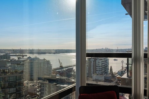 1707-151 2Nd Street W, North Vancouver, BC 