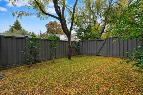 102-3083 4Th Avenue W, Vancouver, BC 