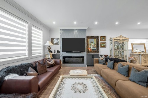 24618 105A Avenue, Maple Ridge, BC 