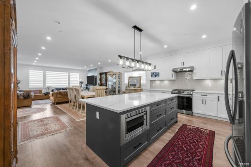 24618 105A Avenue, Maple Ridge, BC 