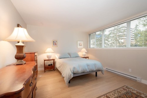 301-1455 Duchess Avenue, West Vancouver, BC 