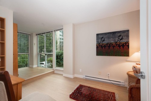 301-1455 Duchess Avenue, West Vancouver, BC 