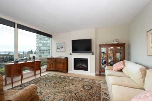 301-1455 Duchess Avenue, West Vancouver, BC 