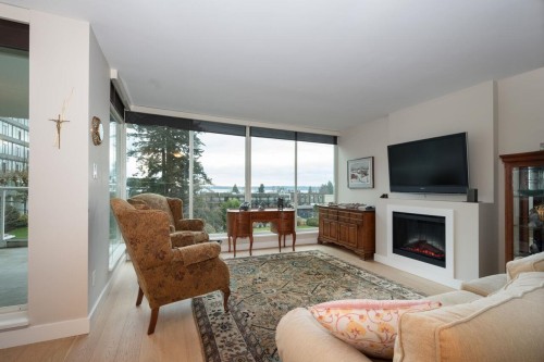 301-1455 Duchess Avenue, West Vancouver, BC 