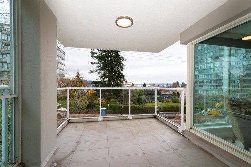301-1455 Duchess Avenue, West Vancouver, BC 