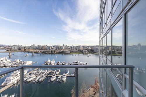1601-1228 Marinaside Crescent, Vancouver, BC 