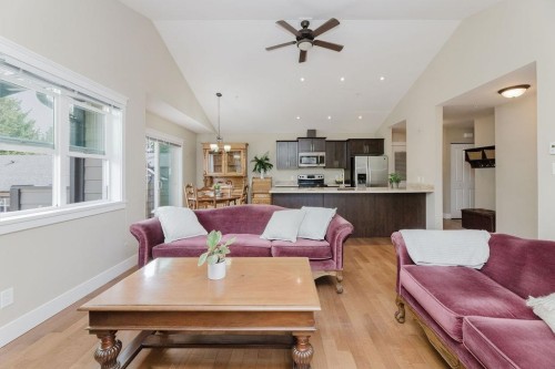 201-518 Shaw Road, Gibsons, BC 