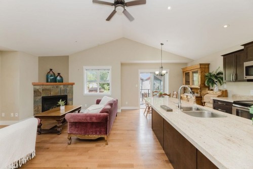 201-518 Shaw Road, Gibsons, BC 