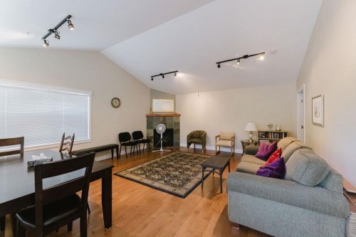 201-518 Shaw Road, Gibsons, BC 