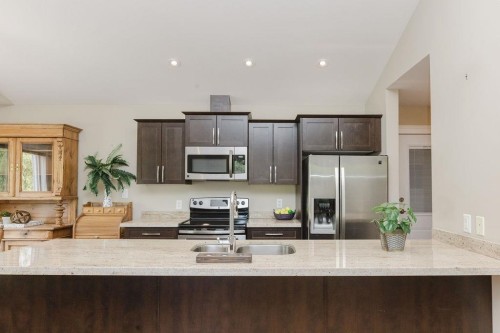 201-518 Shaw Road, Gibsons, BC 