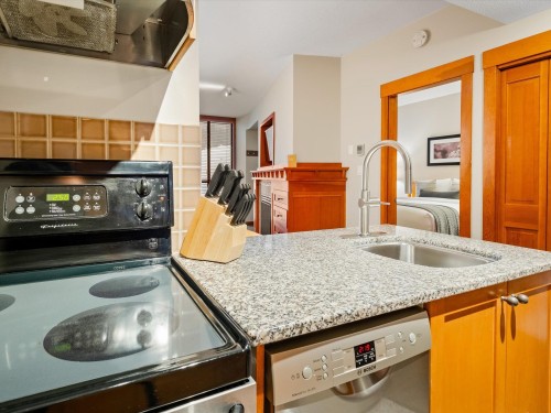 602-4320 Sundial Crescent, Whistler, BC 