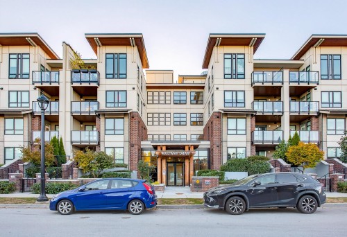 325-4033 May Drive  Richmond, BC V6X 0T3