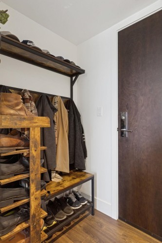 1702-1550 Fern Street, North Vancouver, BC 