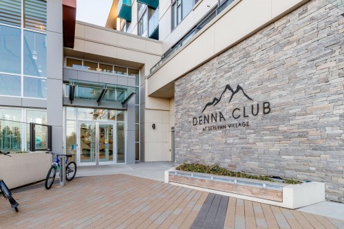 1702-1550 Fern Street, North Vancouver, BC 