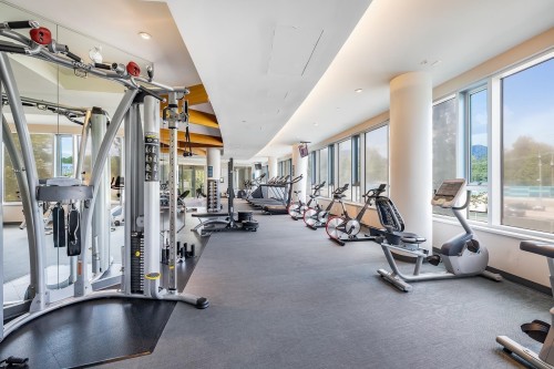 1702-1550 Fern Street, North Vancouver, BC 