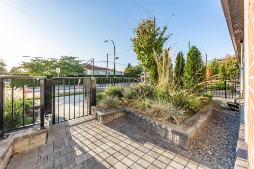 7-6988 Griffiths Avenue, Burnaby, BC 