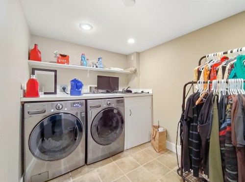 3521 39Th Avenue W, Vancouver, BC 