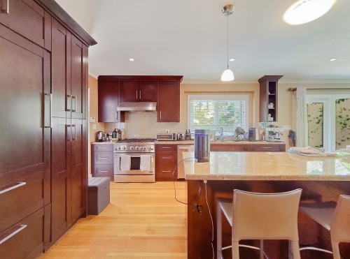 3521 39Th Avenue W, Vancouver, BC 