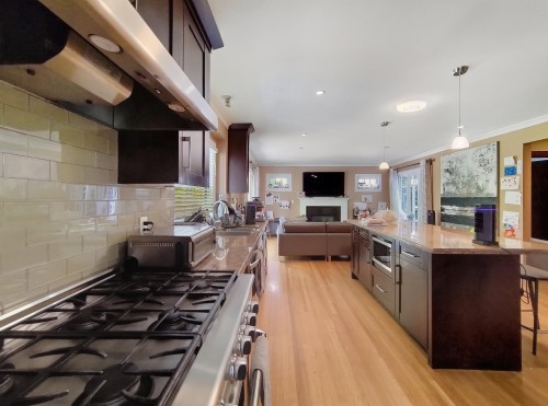 3521 39Th Avenue W, Vancouver, BC 